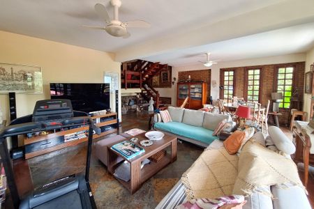 Casa de condomínio à venda com 227m², 4 quartos e 2 vagasSala 1