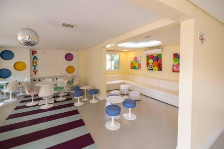 Apartamento à venda com 82m², 3 quartos e 1 vaga Apartamento à venda com 82m², 3 quartos e 1 vagaÁrea comum - Salão de festas Infantil