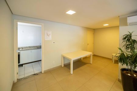 Apartamento à venda com 82m², 3 quartos e 1 vaga Apartamento à venda com 82m², 3 quartos e 1 vagaÁrea comum - Salão de festas