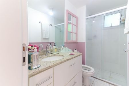 Apartamento à venda com 82m², 3 quartos e 1 vaga Apartamento à venda com 82m², 3 quartos e 1 vagaBanheiro Social