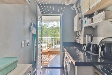 Apartamento à venda com 82m², 3 quartos e 1 vaga Apartamento à venda com 82m², 3 quartos e 1 vagaCozinha e Área de Serviço