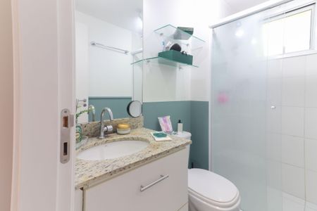 Apartamento à venda com 82m², 3 quartos e 1 vaga Apartamento à venda com 82m², 3 quartos e 1 vagaBanheiro Suíte