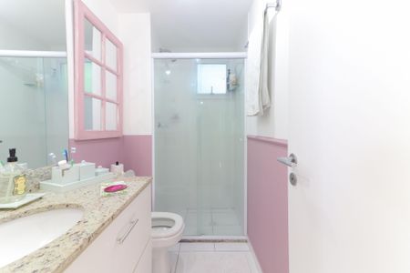 Apartamento à venda com 82m², 3 quartos e 1 vaga Apartamento à venda com 82m², 3 quartos e 1 vagaBanheiro Social