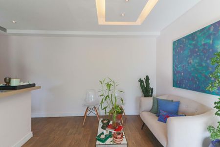 Apartamento à venda com 82m², 3 quartos e 1 vaga Apartamento à venda com 82m², 3 quartos e 1 vagaSala