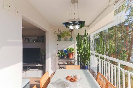 Apartamento à venda com 82m², 3 quartos e 1 vaga Apartamento à venda com 82m², 3 quartos e 1 vagaVaranda gourmet