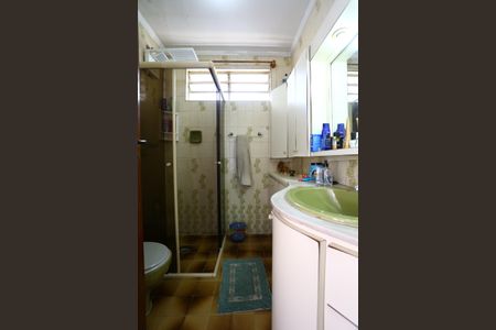 Casa à venda com 220m², 3 quartos e 2 vagas Casa à venda com 220m², 3 quartos e 2 vagasBanheiro