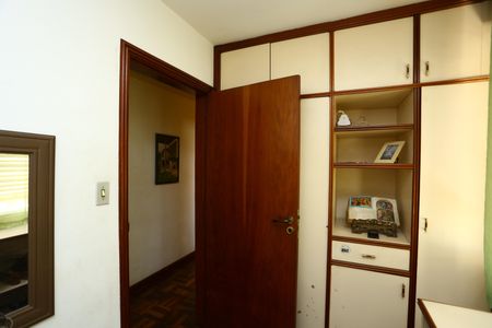 Casa à venda com 220m², 3 quartos e 2 vagas Casa à venda com 220m², 3 quartos e 2 vagasQuarto 1