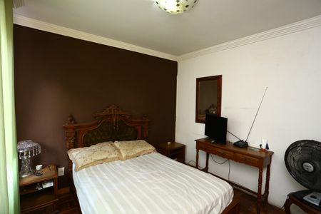 Casa à venda com 220m², 3 quartos e 2 vagas Casa à venda com 220m², 3 quartos e 2 vagasQuarto 2