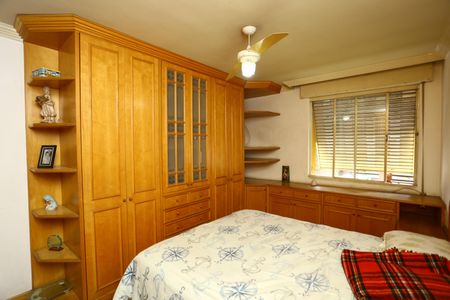 Casa à venda com 220m², 3 quartos e 2 vagas Casa à venda com 220m², 3 quartos e 2 vagasSuíte