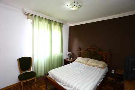 Casa à venda com 220m², 3 quartos e 2 vagas Casa à venda com 220m², 3 quartos e 2 vagasQuarto 2