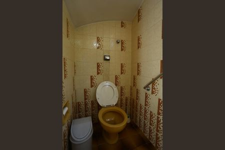 Casa à venda com 220m², 3 quartos e 2 vagas Casa à venda com 220m², 3 quartos e 2 vagasLavabo