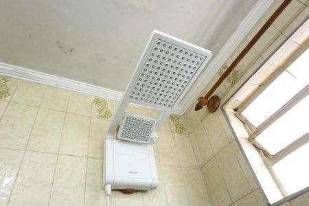 Casa à venda com 220m², 3 quartos e 2 vagas Casa à venda com 220m², 3 quartos e 2 vagasBanheiro