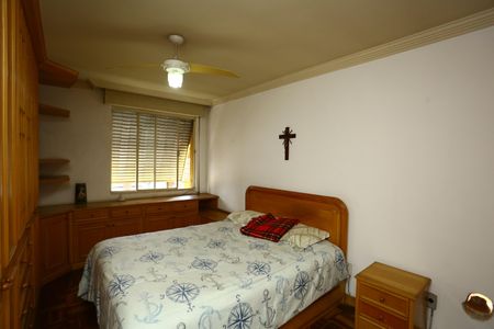 Casa à venda com 220m², 3 quartos e 2 vagas Casa à venda com 220m², 3 quartos e 2 vagasSuíte