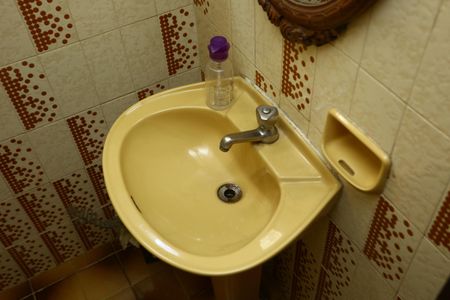 Casa à venda com 220m², 3 quartos e 2 vagas Casa à venda com 220m², 3 quartos e 2 vagasLavabo