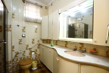 Casa à venda com 220m², 3 quartos e 2 vagas Casa à venda com 220m², 3 quartos e 2 vagasBanheiro da Suíte