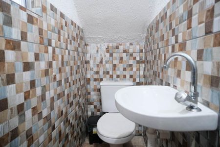 Casa à venda com 120m², 3 quartos e 4 vagasLavabo 2