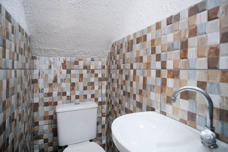 Casa à venda com 120m², 3 quartos e 4 vagasLavabo 2