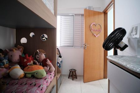 Casa à venda com 120m², 3 quartos e 4 vagasQuarto 2