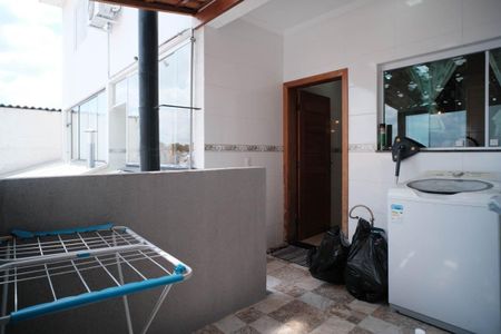 Casa à venda com 120m², 3 quartos e 4 vagasÁrea de Serviço