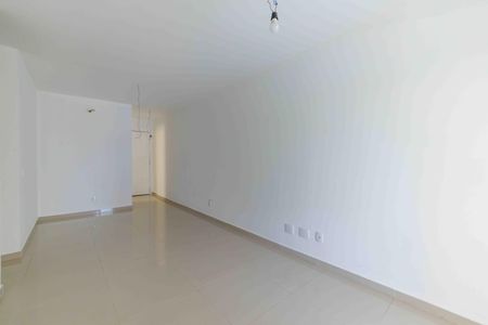 Apartamento à venda com 110m², 3 quartos e 2 vagas Apartamento à venda com 110m², 3 quartos e 2 vagasSala