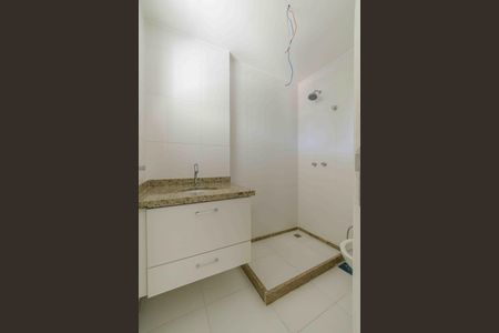 Apartamento à venda com 110m², 3 quartos e 2 vagas Apartamento à venda com 110m², 3 quartos e 2 vagasBanheiro da Suíte