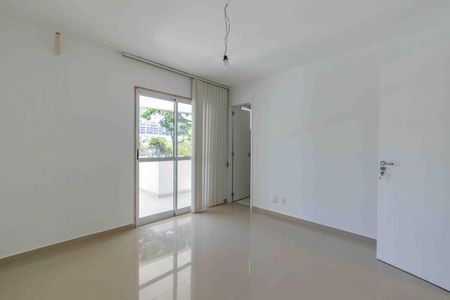 Apartamento à venda com 110m², 3 quartos e 2 vagas Apartamento à venda com 110m², 3 quartos e 2 vagasSuíte