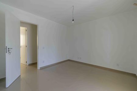 Apartamento à venda com 110m², 3 quartos e 2 vagas Apartamento à venda com 110m², 3 quartos e 2 vagasSuíte