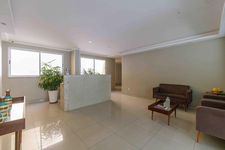 Apartamento à venda com 110m², 3 quartos e 2 vagas Apartamento à venda com 110m², 3 quartos e 2 vagasÁrea Comum Recepção