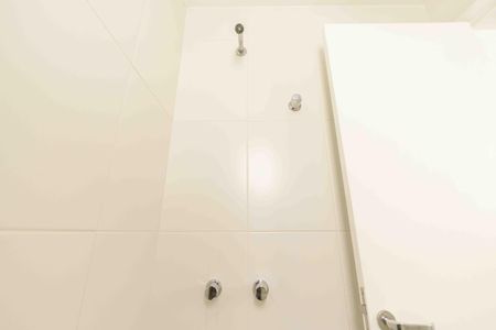 Apartamento à venda com 110m², 3 quartos e 2 vagas Apartamento à venda com 110m², 3 quartos e 2 vagasBanheiro de Serviço