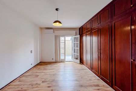 Casa à venda com 359m², 3 quartos e 5 vagasQuarto 3 - Suíte