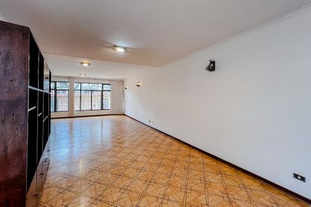 Casa à venda com 359m², 3 quartos e 5 vagasSala