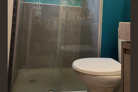Apartamento à venda com 58m², 2 quartos e 1 vaga Apartamento à venda com 58m², 2 quartos e 1 vagaBanheiro Social
