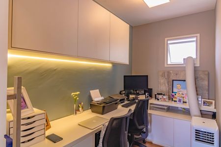 Apartamento à venda com 132m², 3 quartos e 3 vagasEscritório