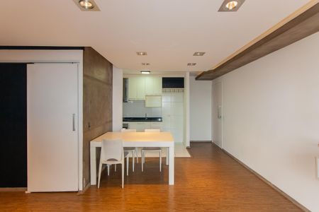 Apartamento à venda com 51m², 2 quartos e 1 vaga Apartamento à venda com 51m², 2 quartos e 1 vagaSala