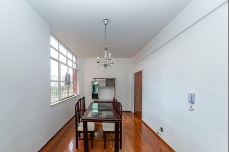 Apartamento à venda com 107m², 3 quartos e sem vagaSala