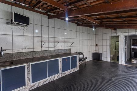 Casa à venda com 120m², 4 quartos e 2 vagasQuintal com Cozinha