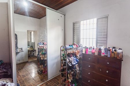 Casa à venda com 120m², 4 quartos e 2 vagasQuarto 2