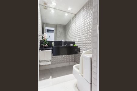 Apartamento à venda com 200m², 4 quartos e 4 vagas Apartamento à venda com 200m², 4 quartos e 4 vagasLavabo