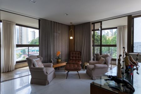 Apartamento à venda com 200m², 4 quartos e 4 vagas Apartamento à venda com 200m², 4 quartos e 4 vagasSala