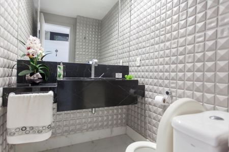 Apartamento à venda com 200m², 4 quartos e 4 vagas Apartamento à venda com 200m², 4 quartos e 4 vagasLavabo