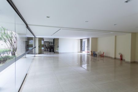 Apartamento à venda com 200m², 4 quartos e 4 vagas Apartamento à venda com 200m², 4 quartos e 4 vagasÁrea comum - Salão de Festas