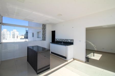 Apartamento para alugar com 122m², 3 quartos e 1 vaga Apartamento para alugar com 122m², 3 quartos e 1 vagaCobertura