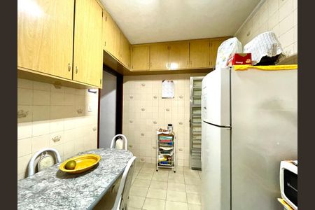 Casa à venda com 110m², 3 quartos e sem vaga Casa à venda com 110m², 3 quartos e sem vagaCozinha