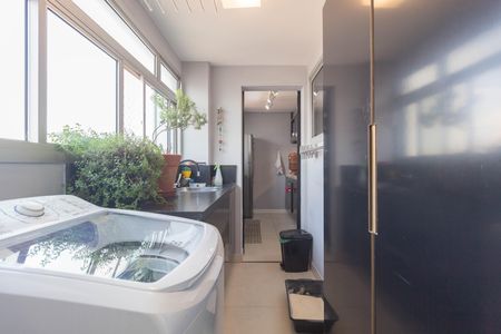 Apartamento à venda com 108m², 3 quartos e 1 vagaÁrea de Serviço