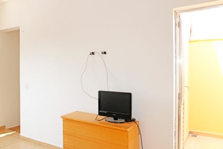 Casa para alugar com 50m², 2 quartos e 2 vagasSala