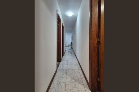 Apartamento à venda com 187m², 3 quartos e 3 vagas Apartamento à venda com 187m², 3 quartos e 3 vagasCorredor