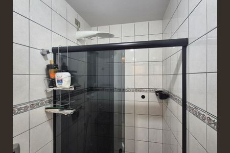 Apartamento à venda com 187m², 3 quartos e 3 vagas Apartamento à venda com 187m², 3 quartos e 3 vagasBanheiro da Suíte 2