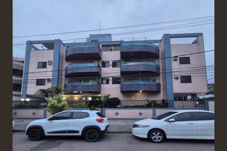 Apartamento à venda com 187m², 3 quartos e 3 vagas Apartamento à venda com 187m², 3 quartos e 3 vagasFachada