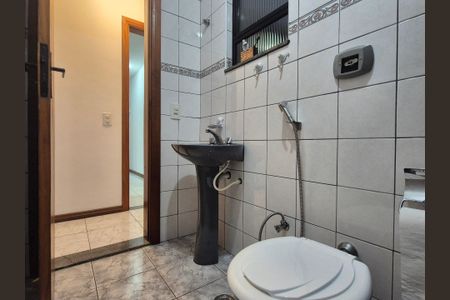 Apartamento à venda com 187m², 3 quartos e 3 vagas Apartamento à venda com 187m², 3 quartos e 3 vagasBanheiro da Suíte 2