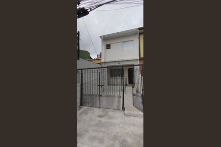 Casa à venda com 150m², 2 quartos e 1 vaga Casa à venda com 150m², 2 quartos e 1 vagaFachada